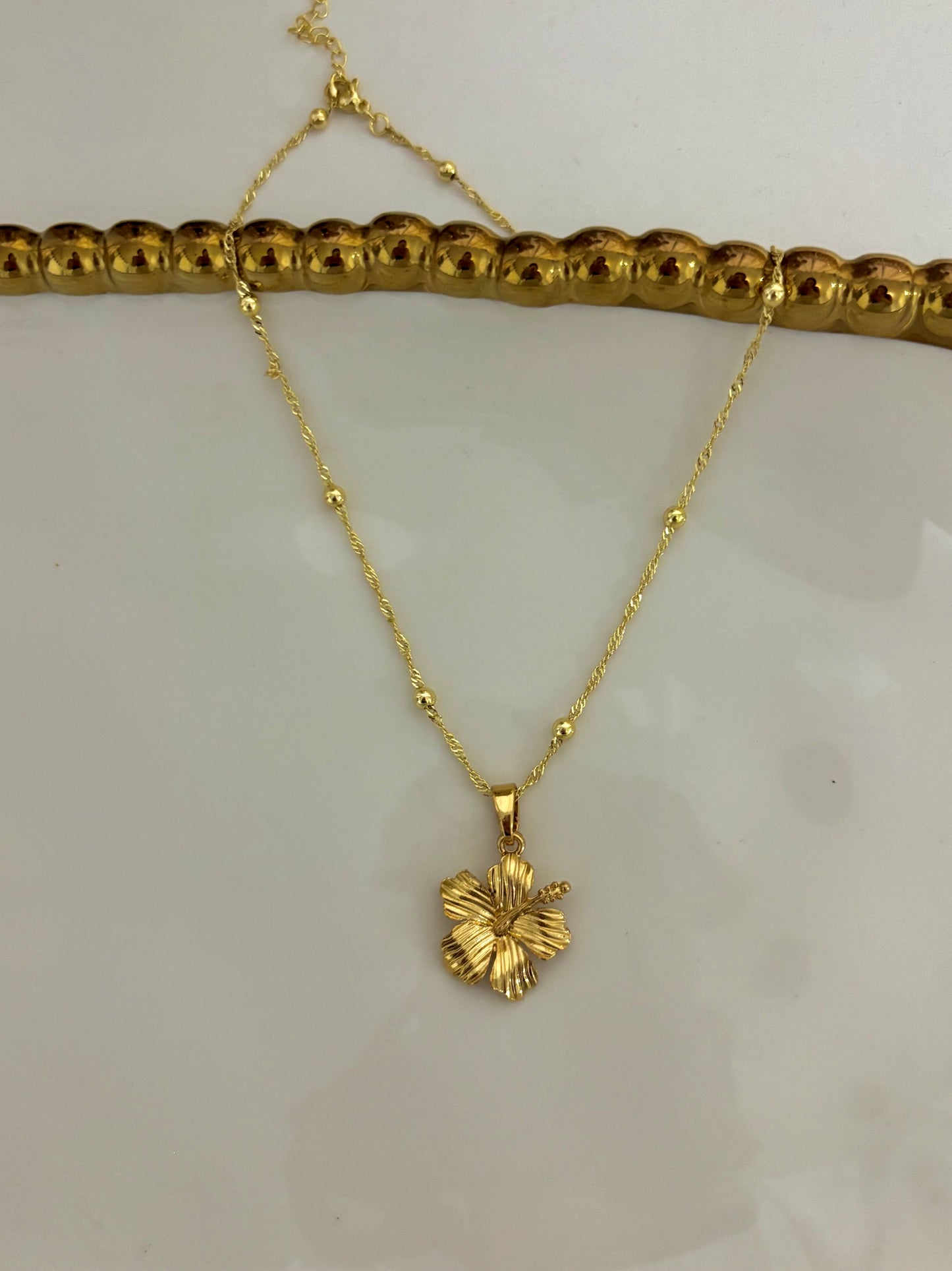 “Amapola Necklace”