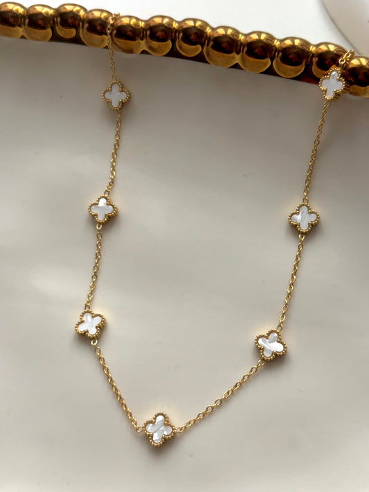 “Clover Necklace”