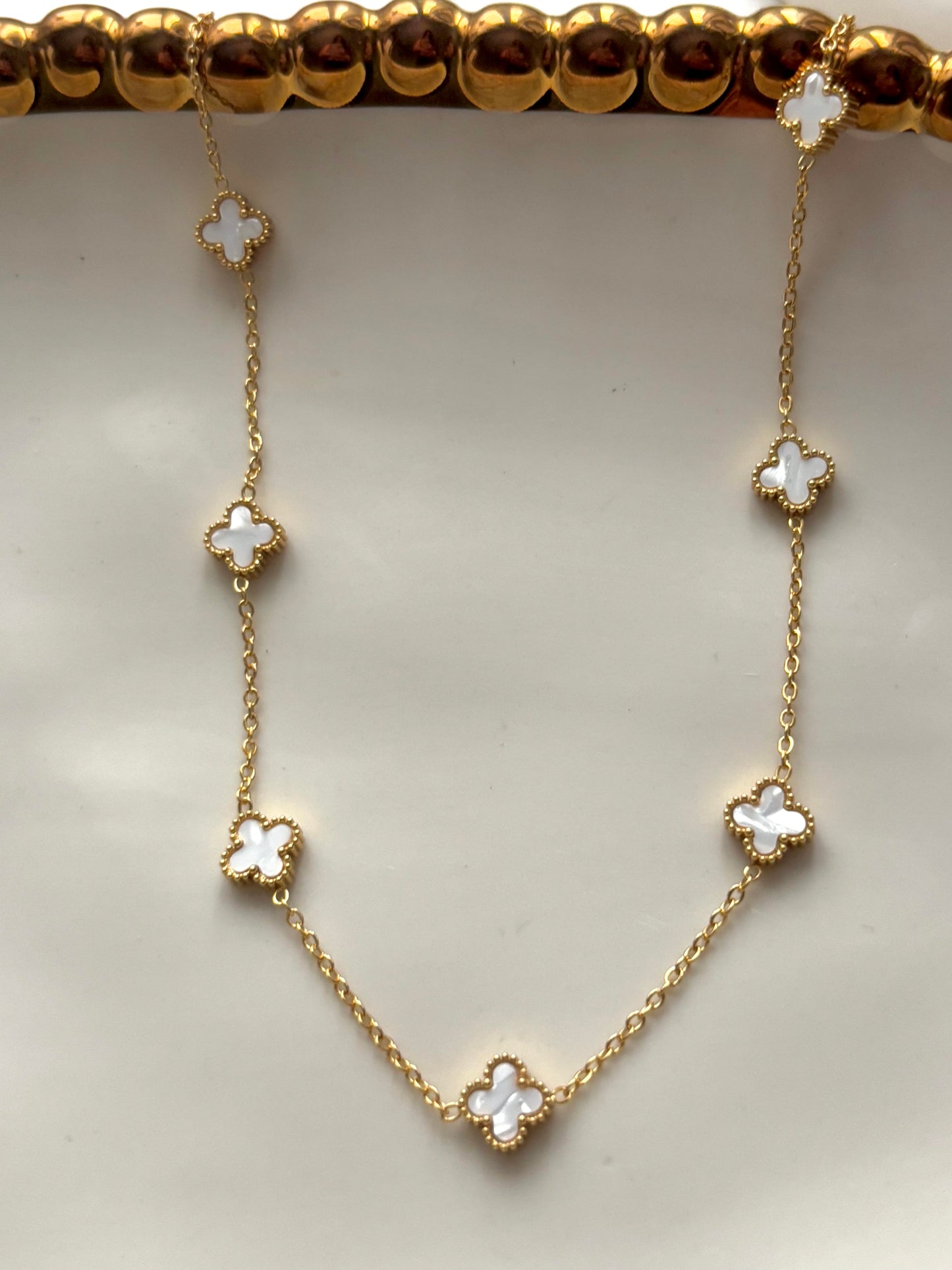 “Clover Necklace”