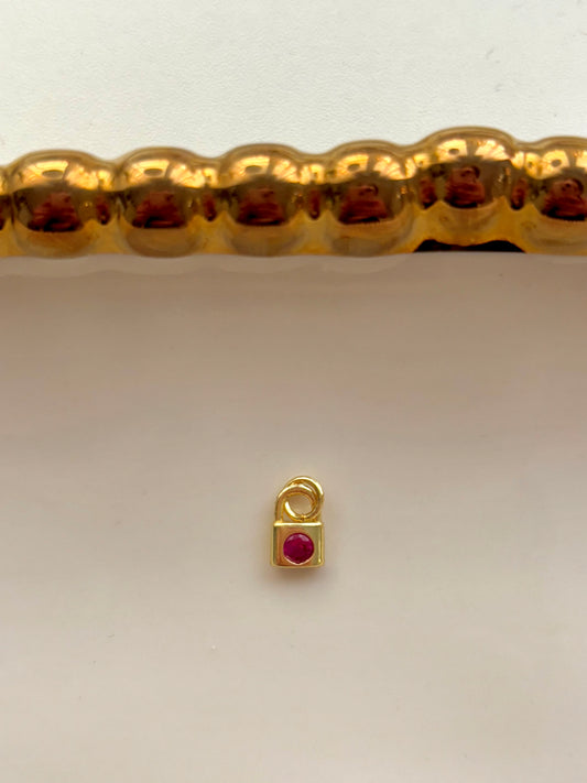 “Candado Rosa Charm”
