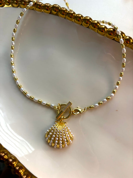 “Ocean Pearl Necklace”